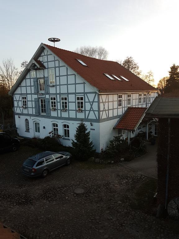 Oldenstadter Wassermuhle Uelzen Exterior photo